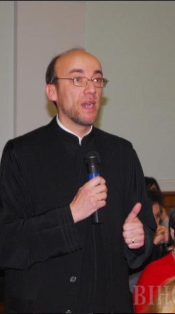 Magistrați și Polițiști Orădeni Implicați în Susținerea și Perpetuarea Pedofiliei 6 Rus Valer pedofil secta gardner