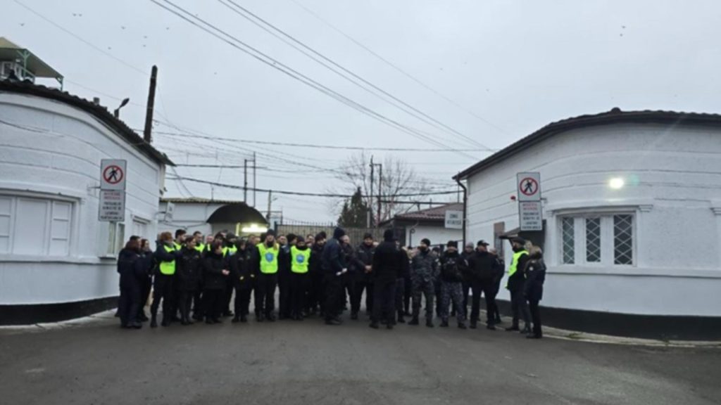 Proteste in inchisoare din cauza austeritatii