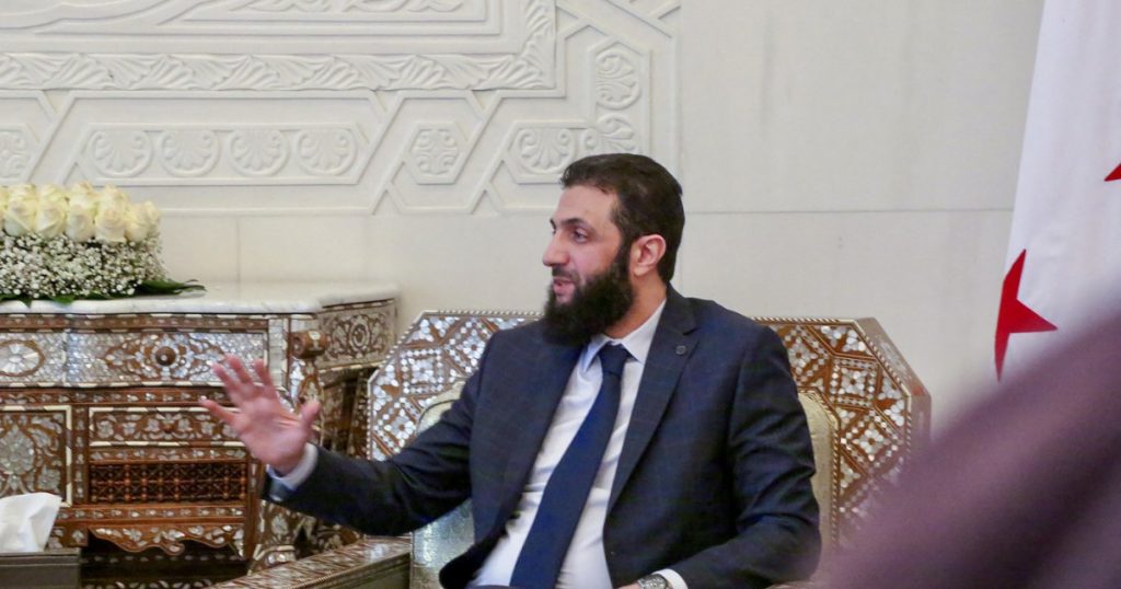 Siria ar putea avea alegeri in patru ani si o noua Constitutie in trei Liderul rebelilor poporul s a eliberat singur