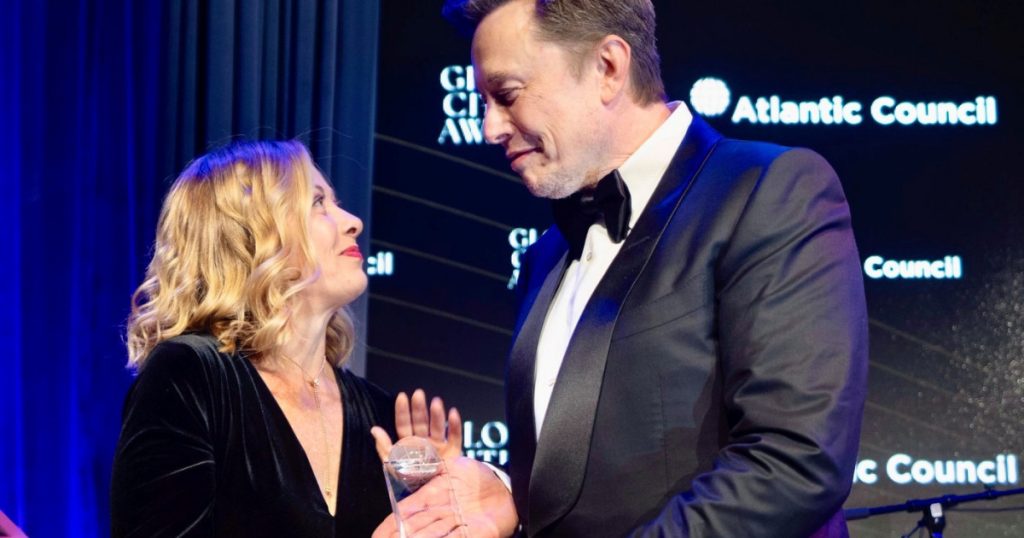 Giorgia Meloni il apara pe Elon Musk Om genial