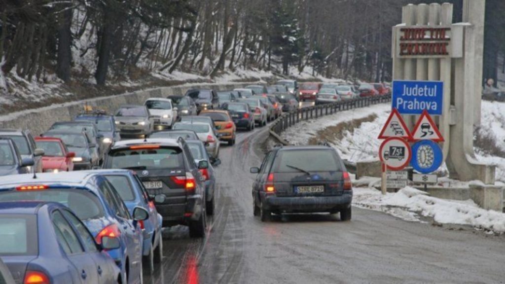 Aglomeratie pe Valea Prahovei Trafic lent pe DN1