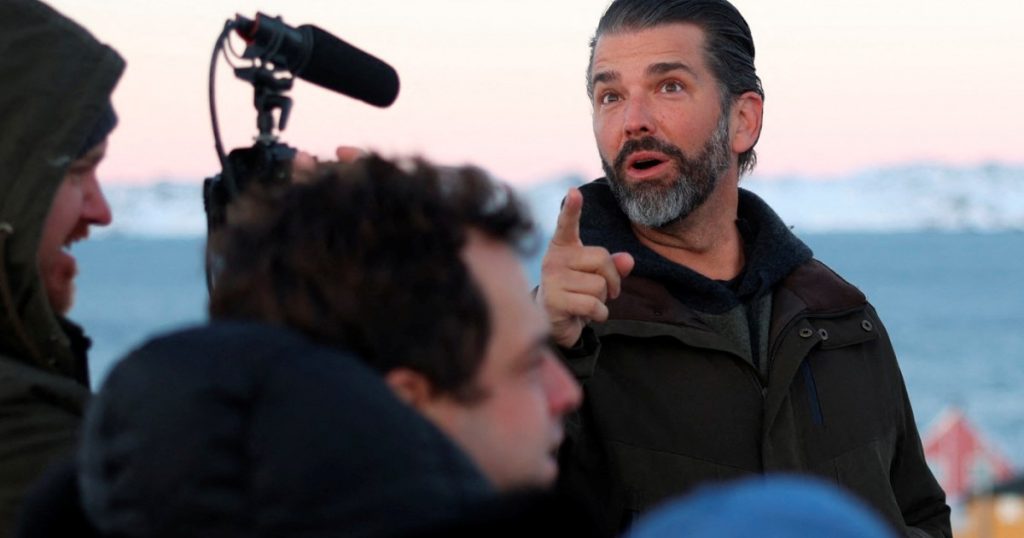 Donald Trump Jr acuzat ca a impuscat o pasare rara in Italia