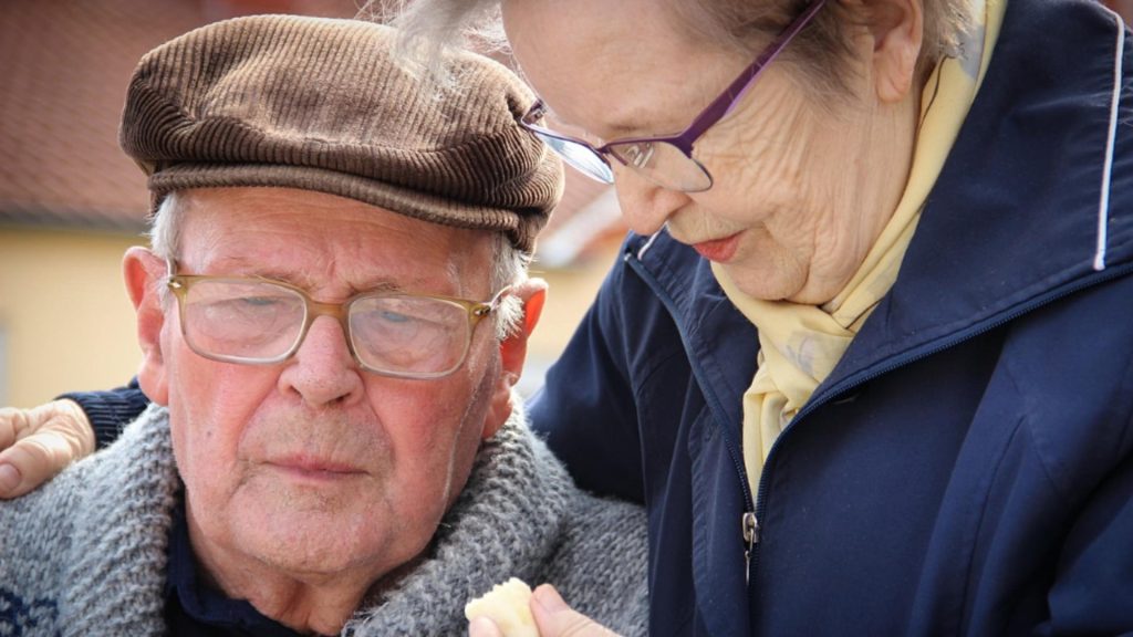 Ajutor financiar pentru pensionarii cu venituri mici cand si cat primesc
