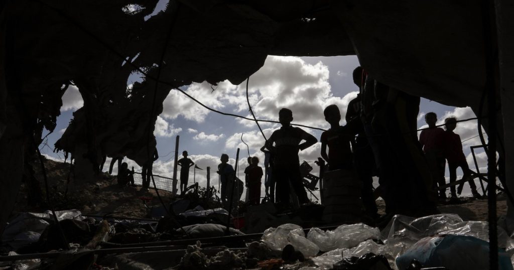 Israel a bombardat din nou Fasia Gaza cel putin 10 morti si zeci de raniti anunta Apararea Civila din enclava