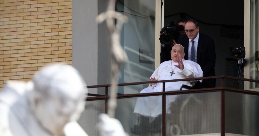 Papa Francisc a aparut prima data public dupa 5 saptamani