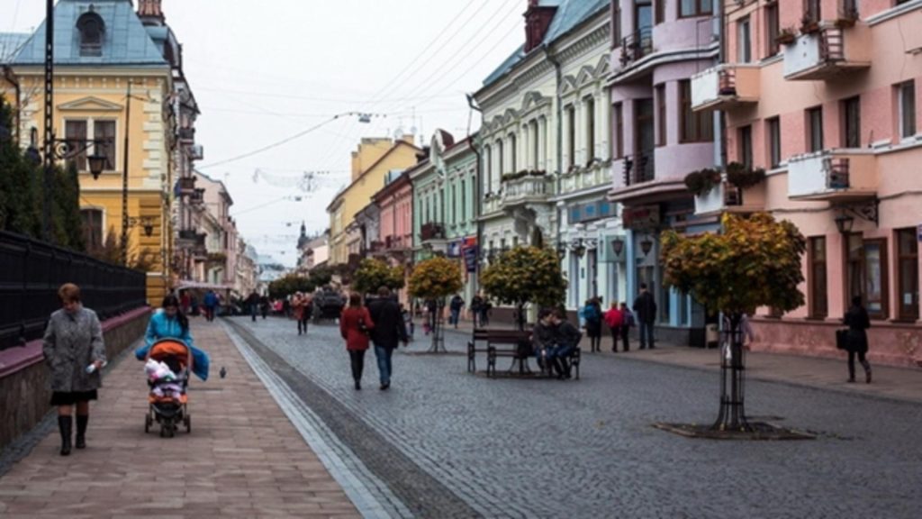 Strigat de ajutor al romanilor din Ucraina Nu trebuie sa invatam limba romana pentru bani
