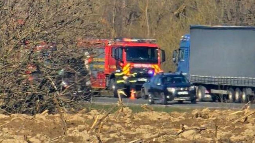 Trafic ingreunat pe DN1 Patru masini ciocnite la intrare in Tileagd
