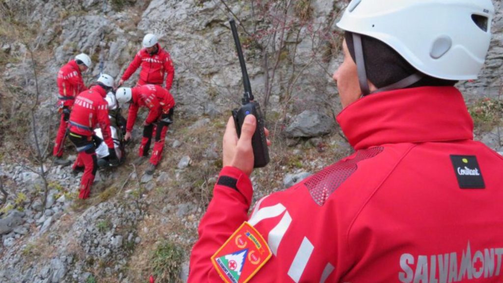 Trei ucraineni salvati cu succes de salvamontisti in Maramures