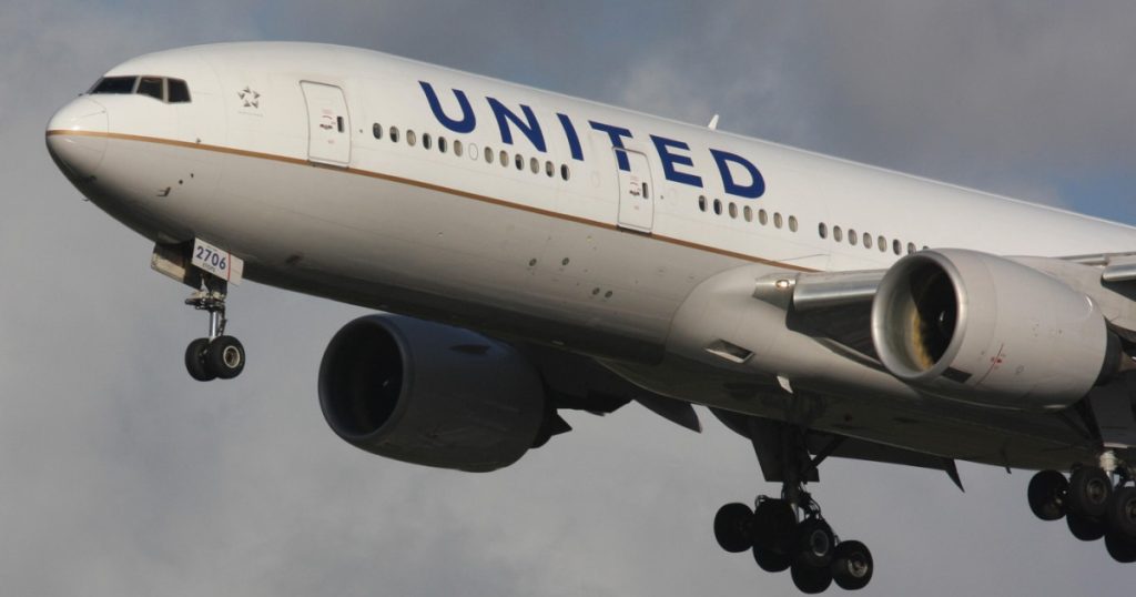 Un avion United Airlines Los Angeles Shanghai a aterizat la San Francisco din cauza pasaportului uitat de pilot