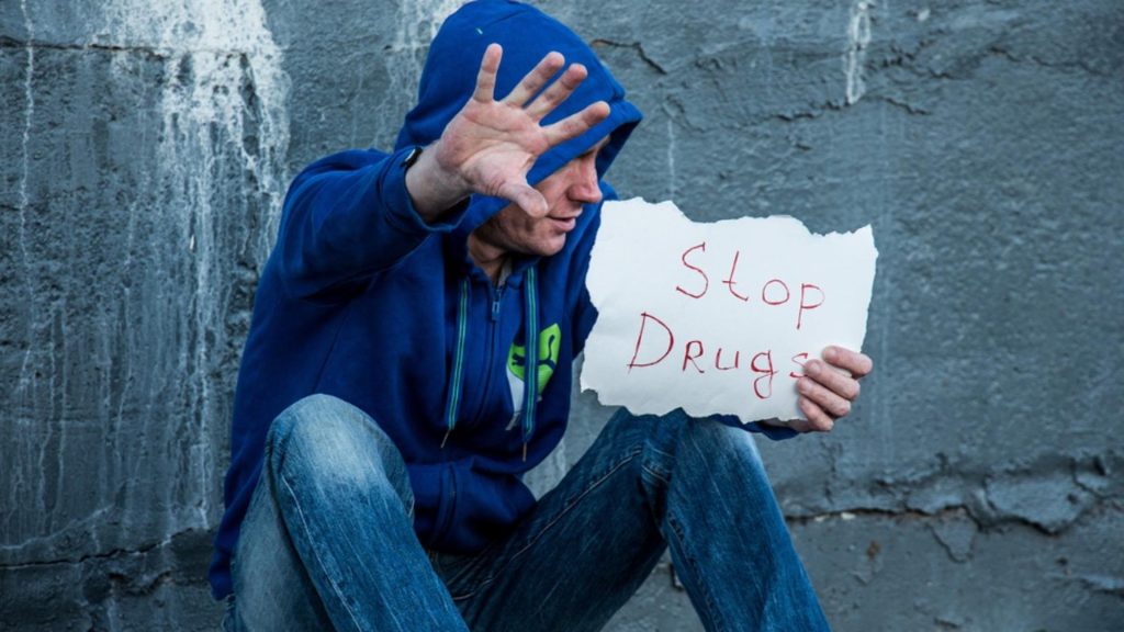 Asociatiile de parinti Drogurile regula in scoli si sate