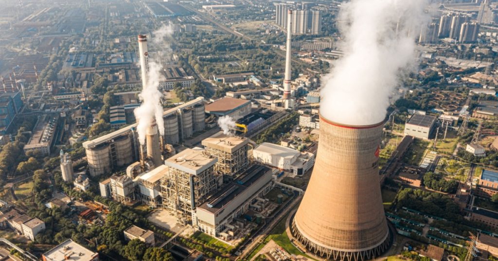 China anunta construirea a 10 reactoare nucleare noi