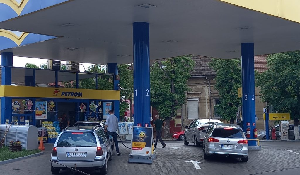 Pretul benzinei sub 7 lei in Oradea motorina 7 18 lei