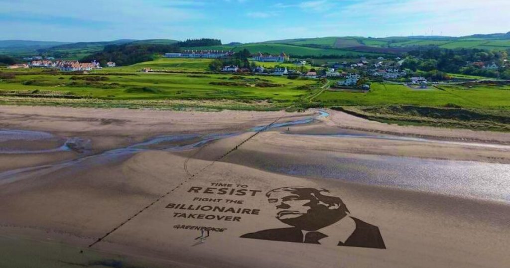 Protest Greenpeace la Trump Turnberry Scotia Rezista lupta contra miliardarilor