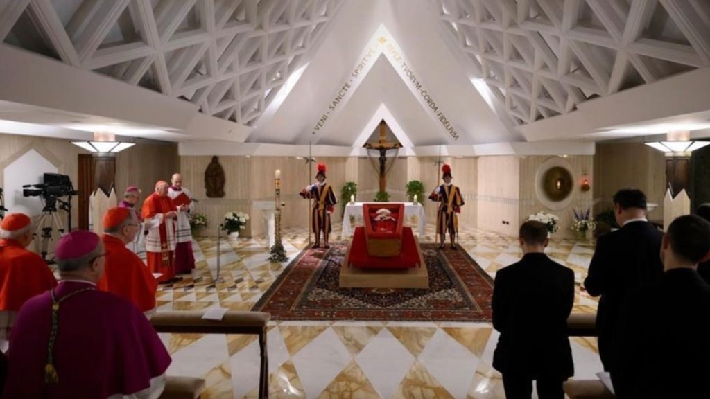 Schimbare la Vatican Papa Francisc mutat in Bazilica