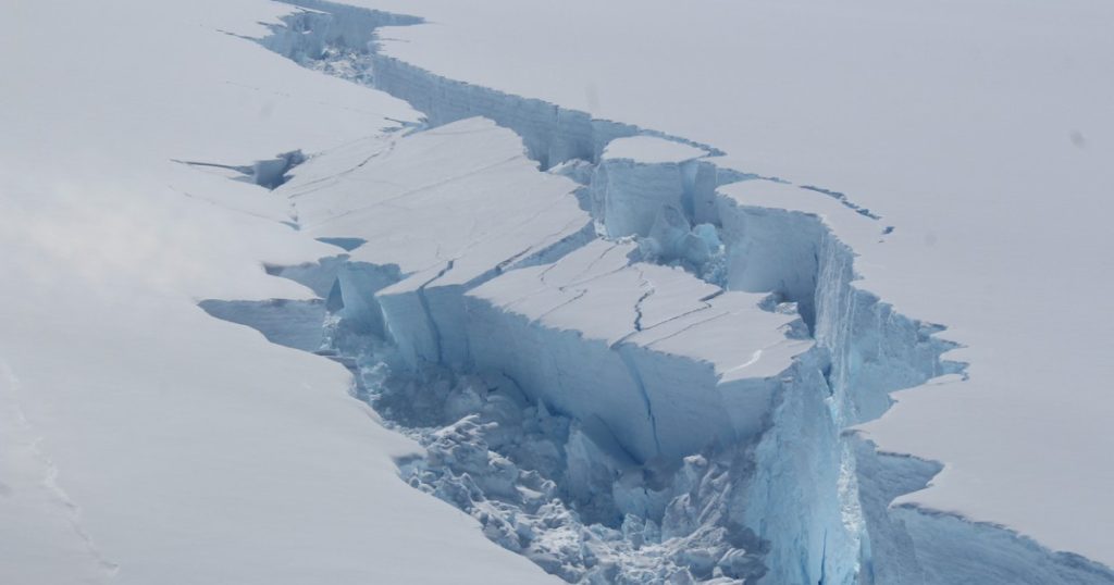 Creste stratul de gheata din Antarctica dupa 20 de ani