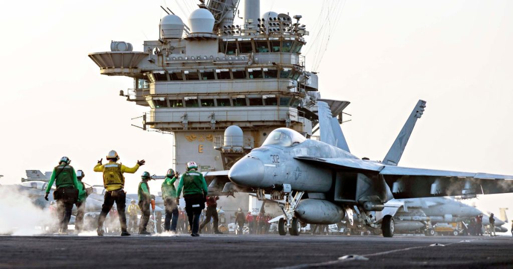 Inca un avion SUA prabusit de pe USS Truman