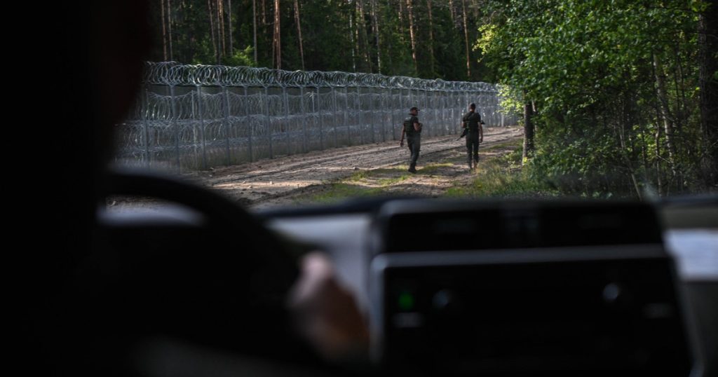 Lituania acuza Belarus de atac hibrid cu migranti