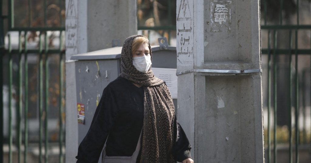 Peste 13 milioane de iranieni izolati din cauza prafului