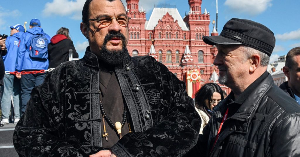 Steven Seagal si o banda de motociclisti la Ziua Victoriei