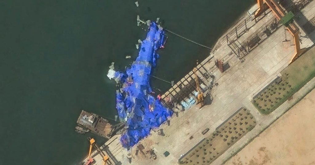 Coreea de Nord a lansat obiecte misterioase langa nava avariata