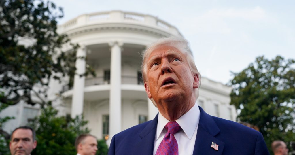 Donald Trump revendica meritul pentru atacul Israelului asupra Iranului pe care l a condamnat