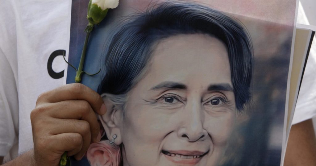 Imagini rare din viata lui Aung San Suu Kyi