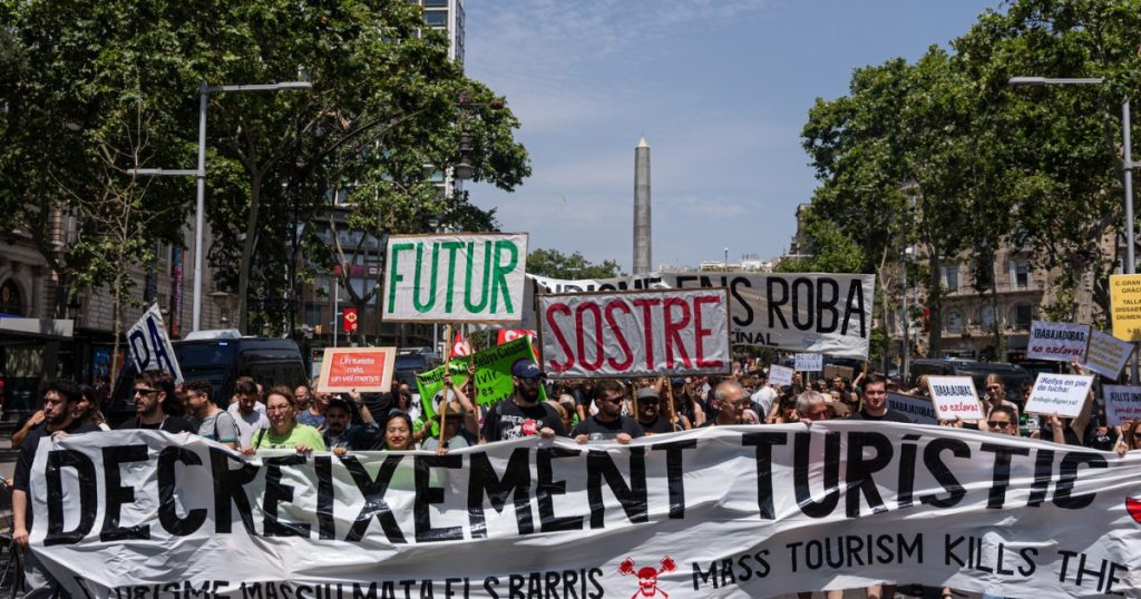 Vacantele vostre nenorocirea noastra Revolte anti turism in Barcelona