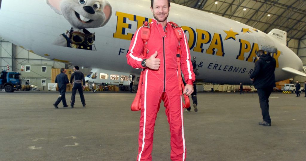 Anchetatorii analizeaza toate ipotezele in moartea lui Felix Baumgartner