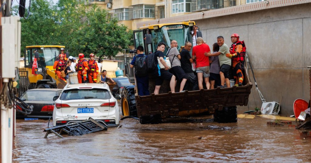 Ploi i inundaii n China 30 de mori 80.000 evacuai