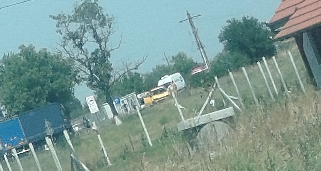 Accident intre Tameseu si Stau Nou patru autoturisme implicate