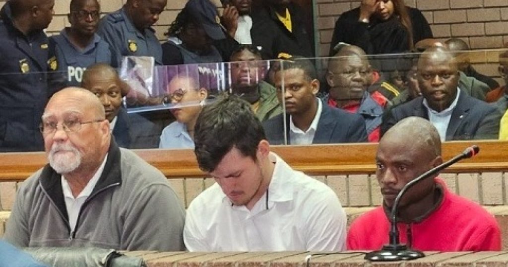 Crimele care au infuriat Africa de Sud muncitor alb admite ca a hranit porcii cu cadavrele a doua femei de culoare