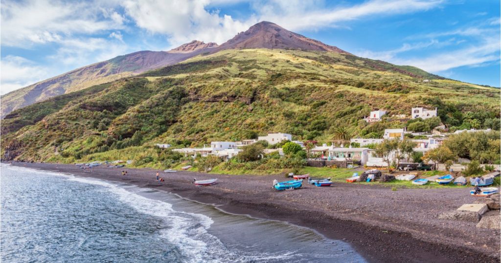 Insula din Italia cu capre mai periculoase dect vulcanii