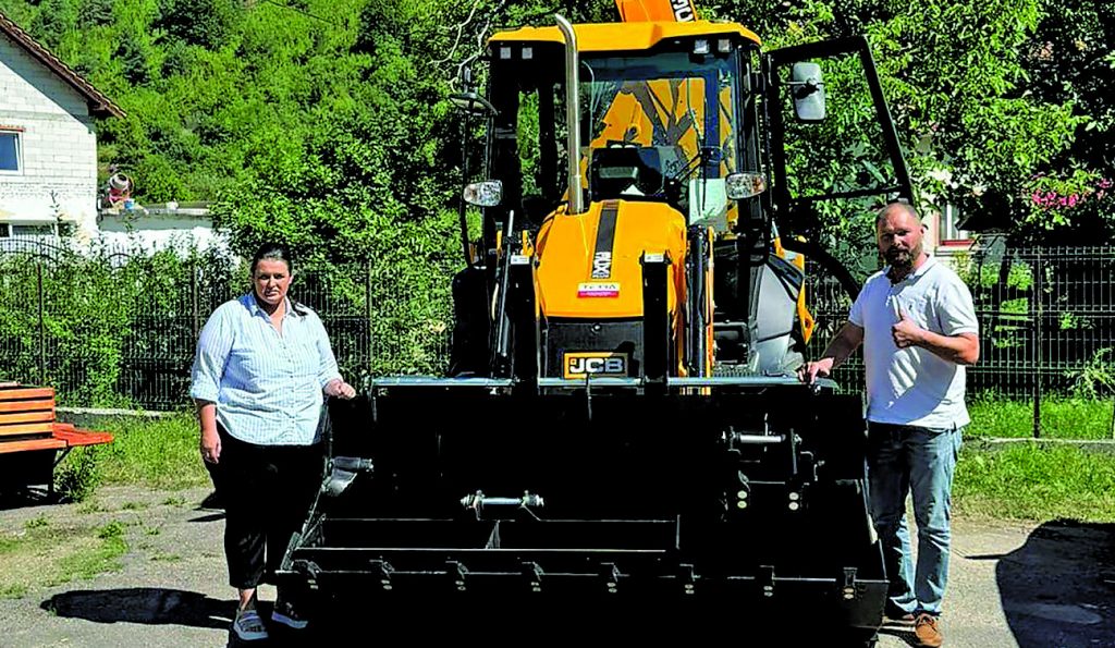 Primaria Bulz a achizitionat un buldoexcavator nou
