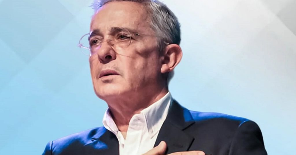 fostul presedinte al columbiei alvaro uribe condamnat la 12 luni de arest la domiciliu