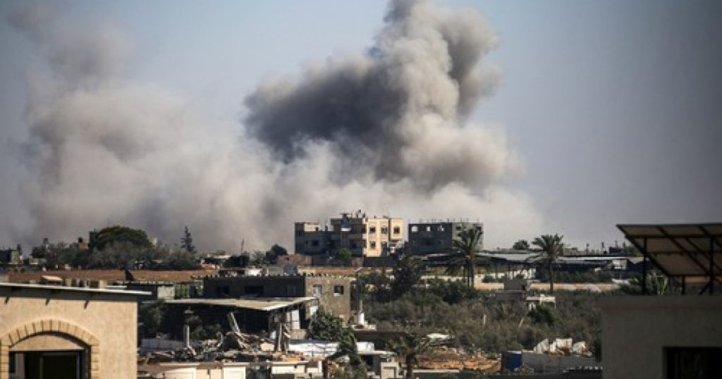 ofensiva continca atacuri israeliene in suburbii localnicii refuza sa plece