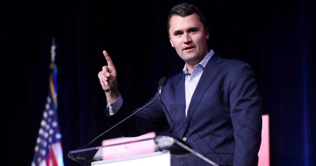 Activistul conservator Charlie Kirk va primi Medalia Libertatii