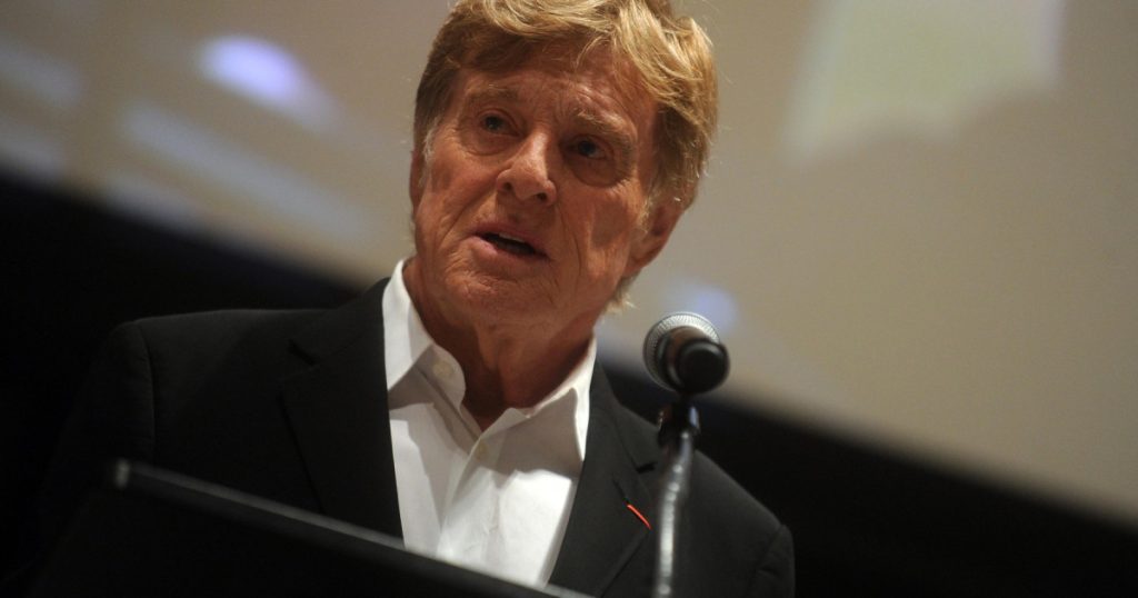 Donald Trump omagiu lui Robert Redford relatie complicata