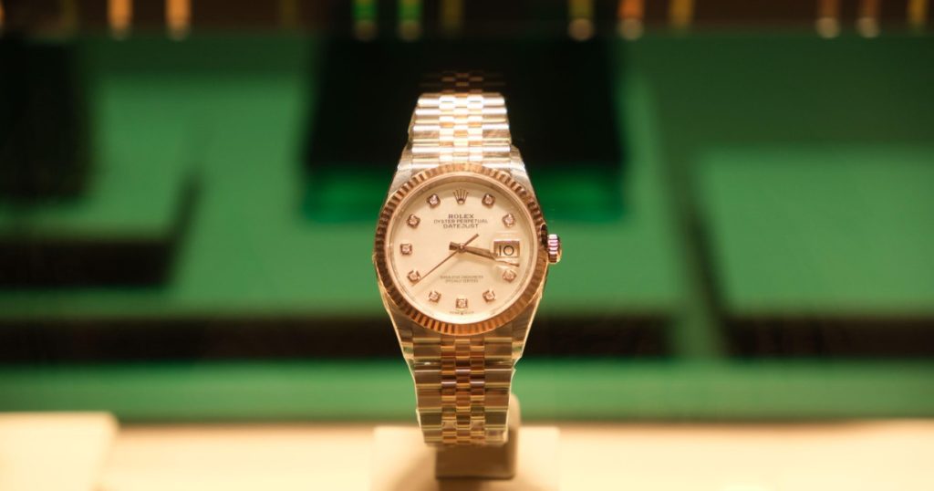 Femeie isi recupereaza ceasul Rolex pierdut de 50000 euro