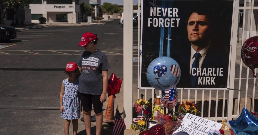 Inmormantarea lui Charlie Kirk Ceremonie grandioasa in Arizona cu Trump si JD Vance