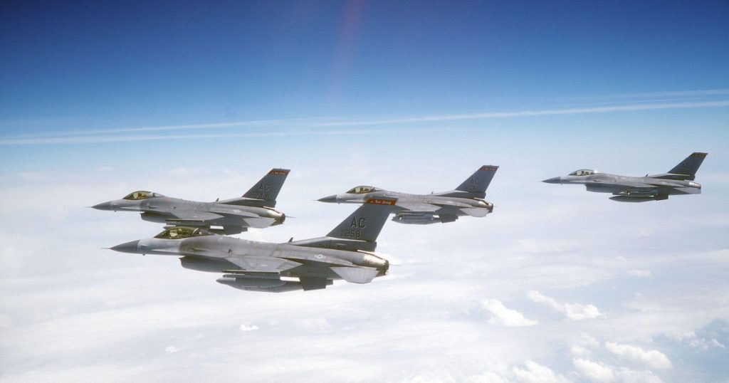 Situatie paradoxala F 16 mai scumpe decat F 35