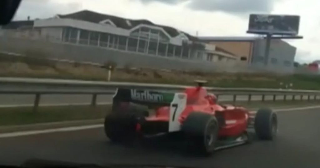 Soferul fantoma al unei masini Formula 1 identificat